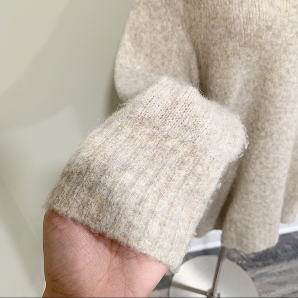 Zara Knit Sweater.Cream.Long Sleeves.Scoop Neck.L - Picture 4 of 7